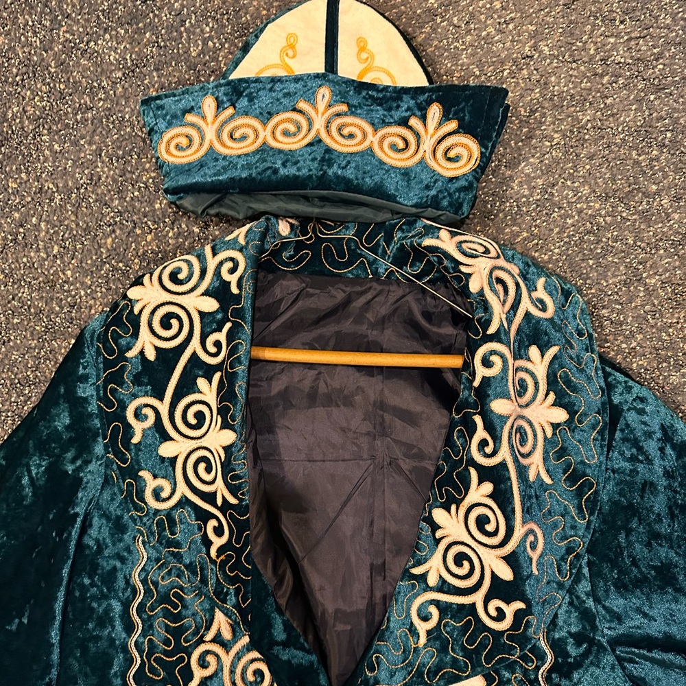 Central Asia two piece traditional wear